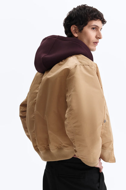 Chamarra bomber en nylon