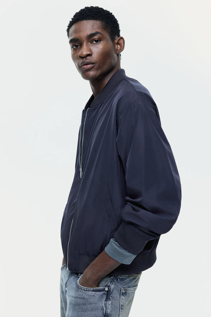 Chamarra bomber ligera