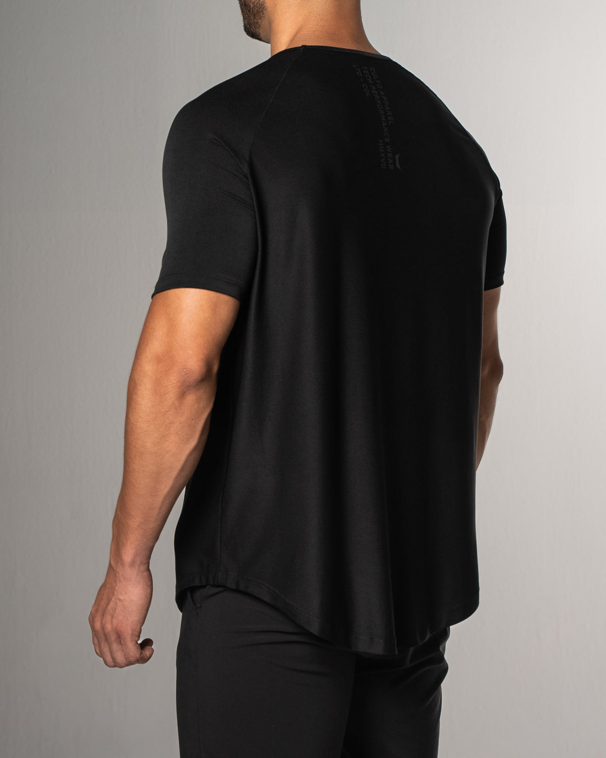 Camiseta deportiva de entrenamiento – Verde militar