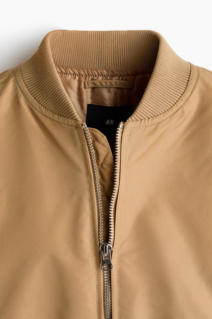 Chamarra bomber en nylon