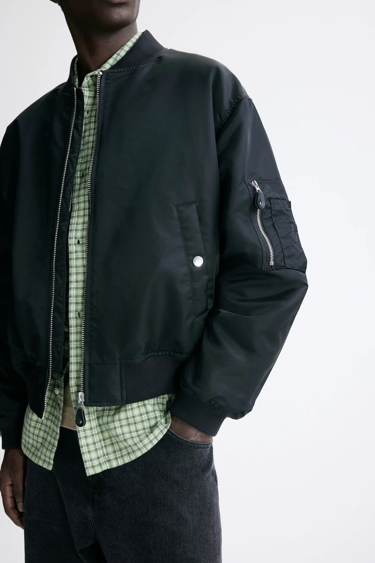 Chamarra bomber en nylon
