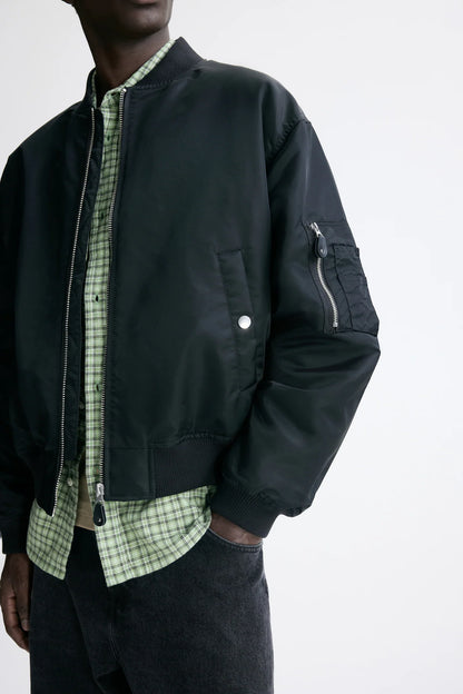 Chamarra bomber en nylon